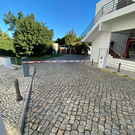 The Strip Oura Διαμέρισμα Αλμπουφέιρα