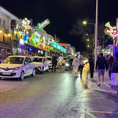 公寓 The Strip Oura *