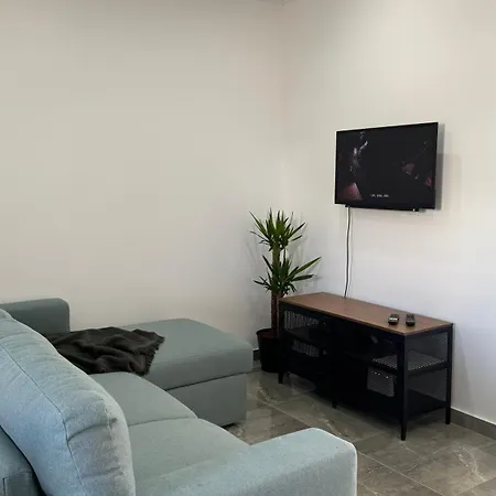 The Strip Oura Αλμπουφέιρα