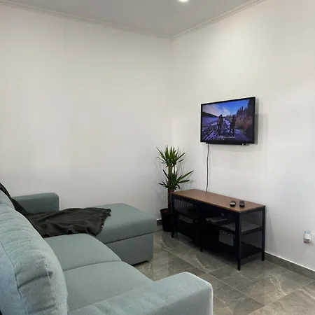 The Strip Oura Apartment