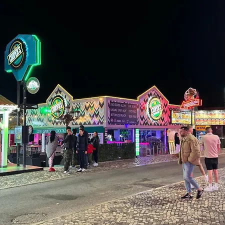 דירה The Strip Oura