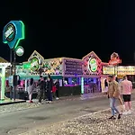 아파트 The Strip Oura